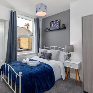 Host - Delightful Hidden Gem Holiday home Liverpool