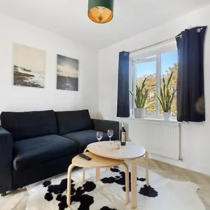 Apartment Tranquil 1 Bed Flat In East, London